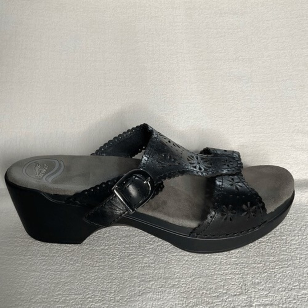 NWOB Dansko Sapphire Laser Cut Slip-On Wedge Sandals Women 41/US10.5-11 China